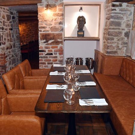 Alfred Russel Wallace Restaurant With Rooms Usk Esterno foto