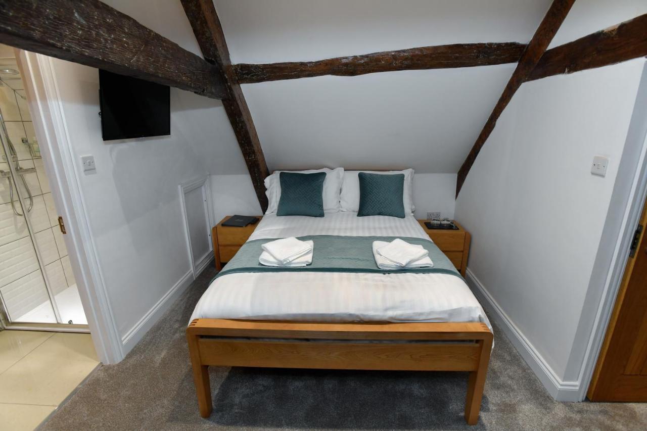 Alfred Russel Wallace Restaurant With Rooms Usk Esterno foto
