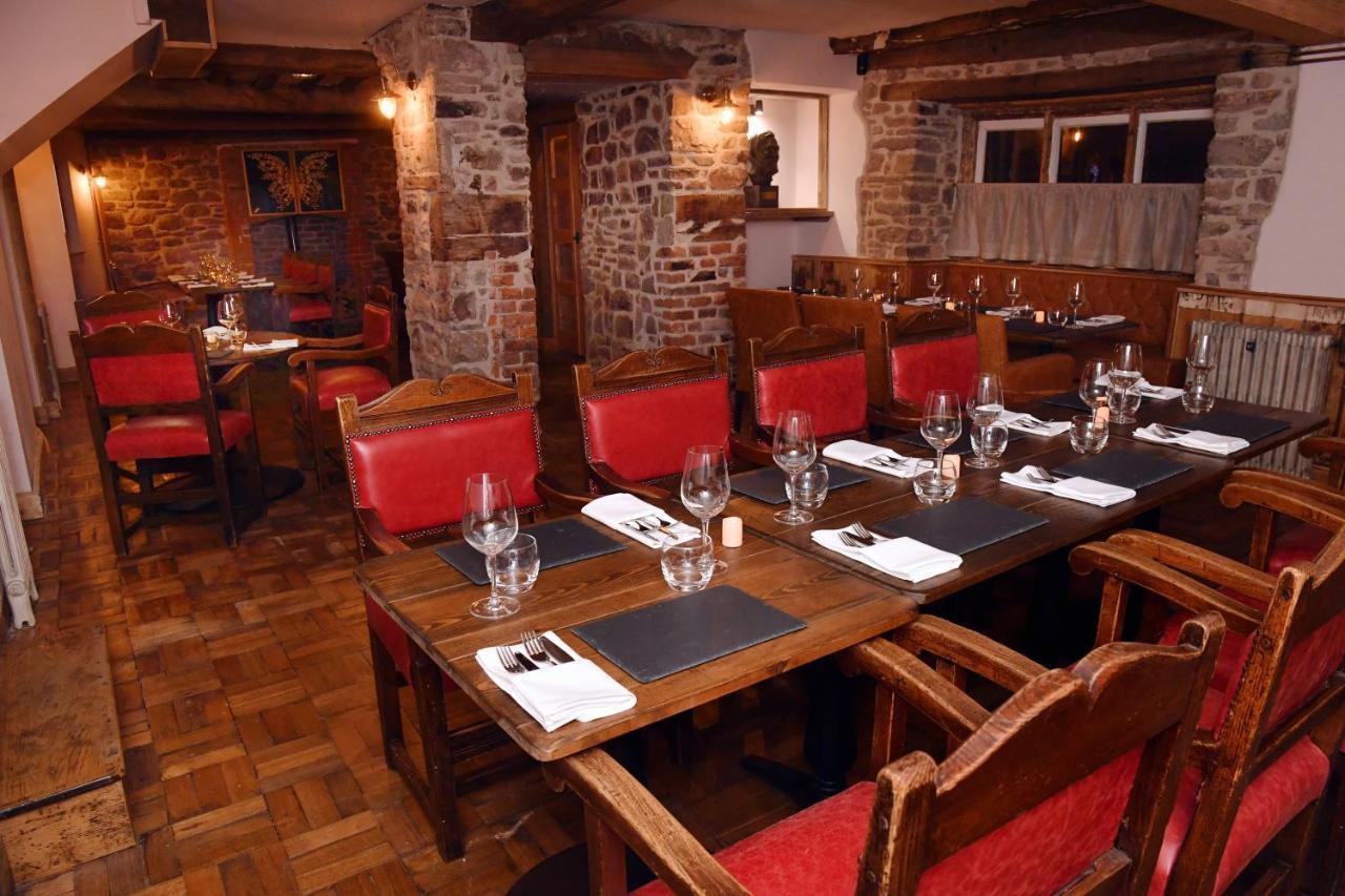 Alfred Russel Wallace Restaurant With Rooms Usk Esterno foto