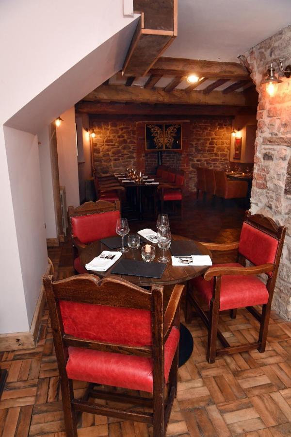 Alfred Russel Wallace Restaurant With Rooms Usk Esterno foto